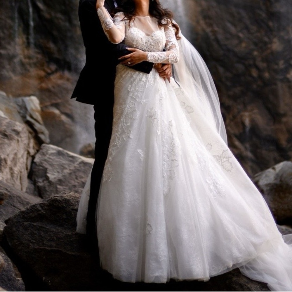 Wedding Dress- White Ivory Wedding Ballgown Bridal Dress - Small Size